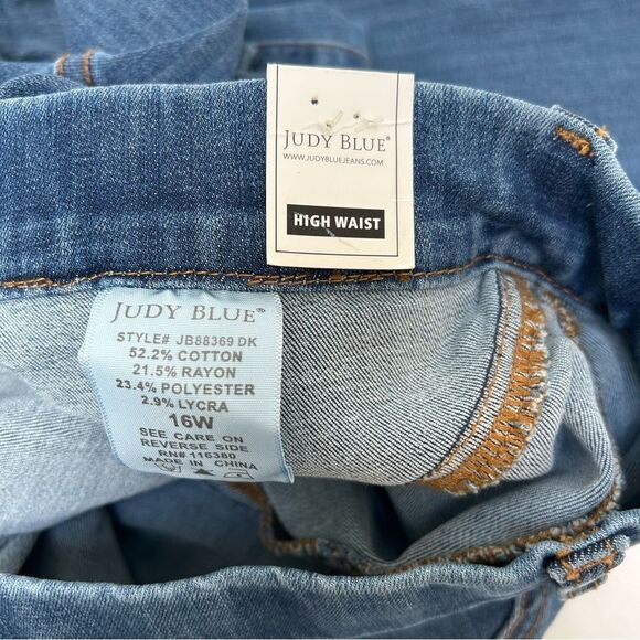 Judy Blue NWT Pull-On‎ Distressed Boyfriend Jegging Style #88369 Size 16W - Picture 3 of 7